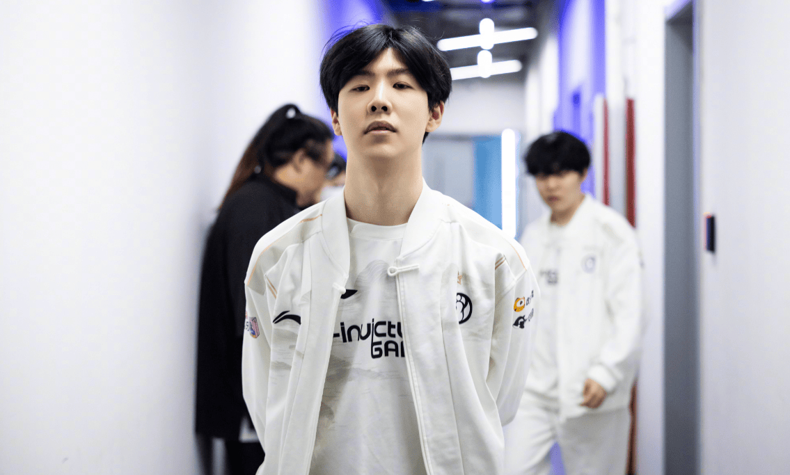 他们通过不 他们通过不